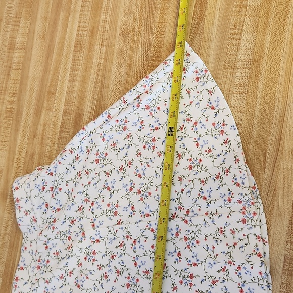 FOREVER 21 Floral Mini Skirt, size XS - Picture 6 of 6